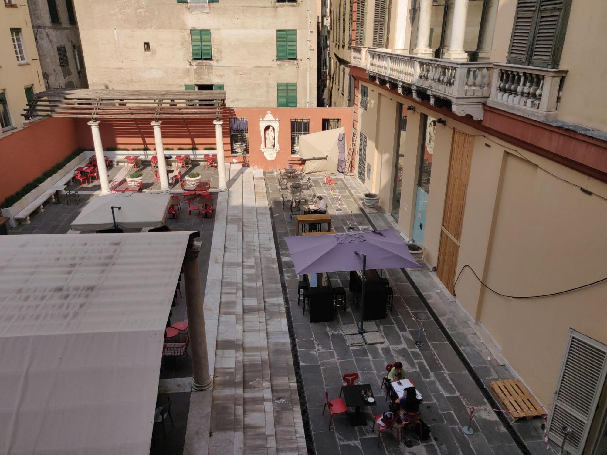 Una Finestra Speciale Su Palazzo Rosso. Monolocale Genoa Luaran gambar